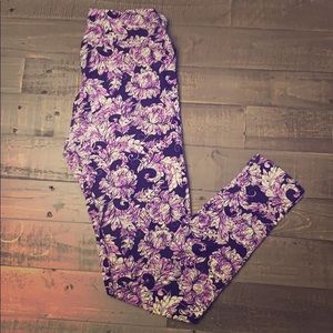 LulaRoe OS leggings. Never worn without tags